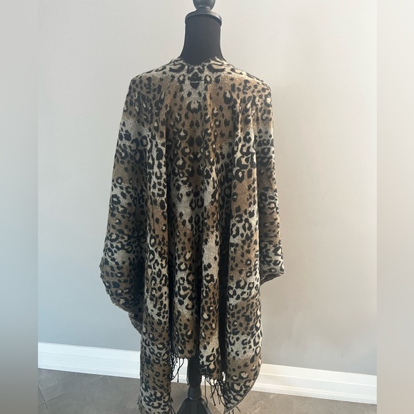 Deena and Ozzy leopard wrap size o/s - Picture 3 of 5